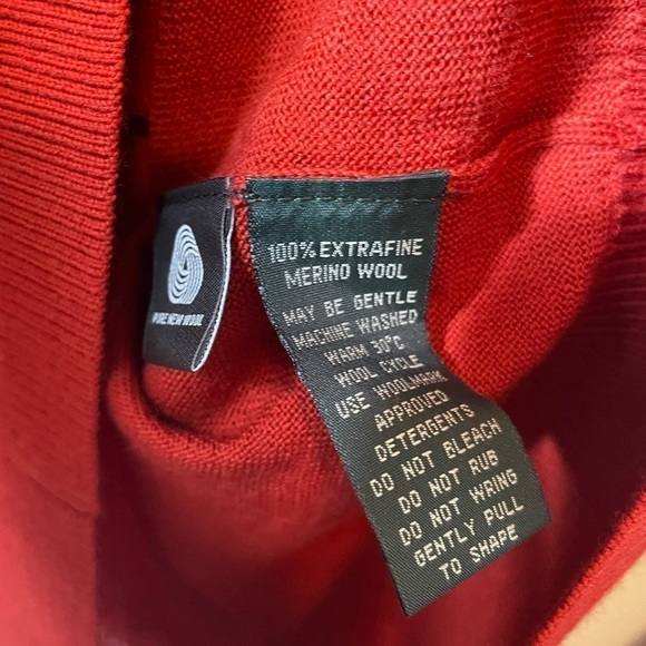 RODD & Gunn red lightweight sweater - Picture 7 of 7
